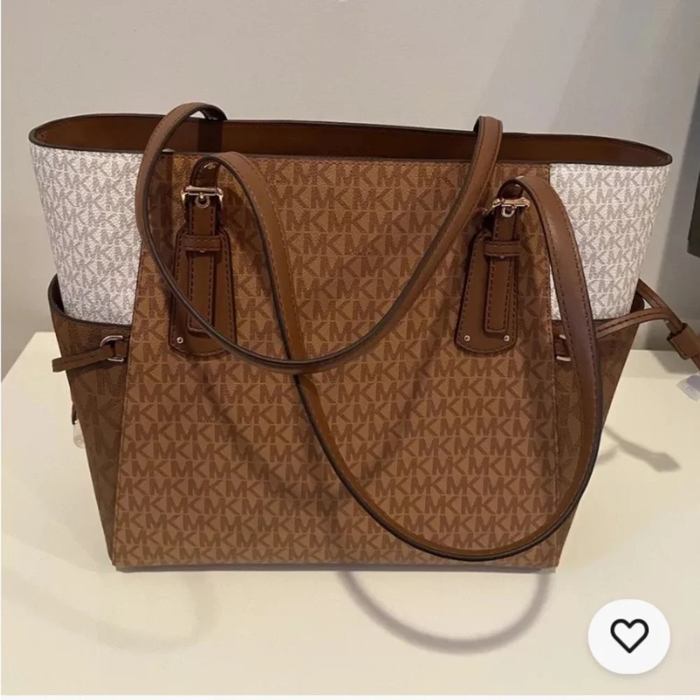 NWT Michael Kors Voyager East West Tote Bag (Pale Peanut) - Orig. $258